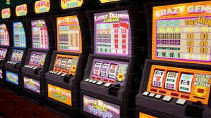 333 Casino platform overview showing sportsbook and casino game categories on screen